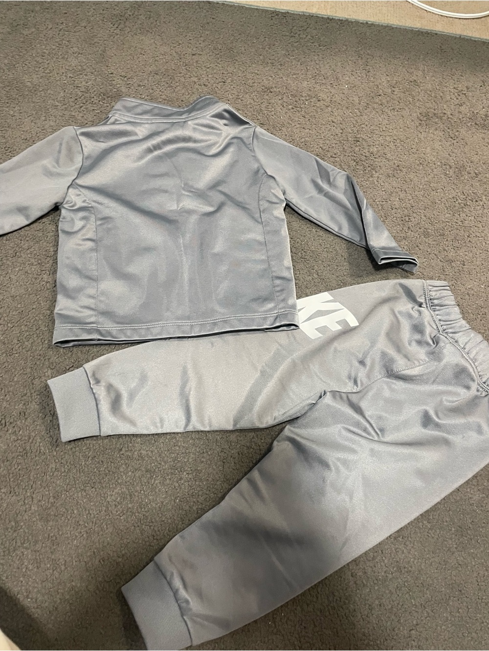 Nike Kids Jogger Set - Picture 2 of 4